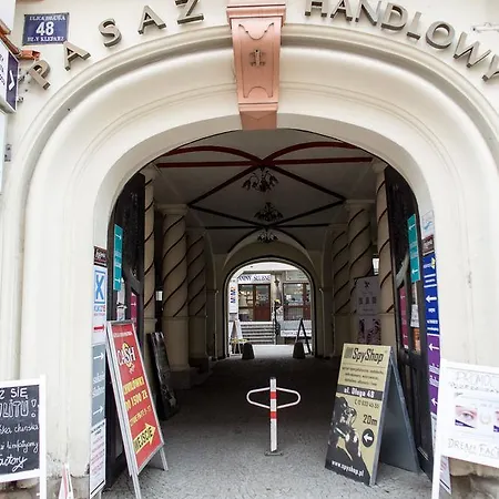 Cracow Old City Apartments - Friendhouse Daire *